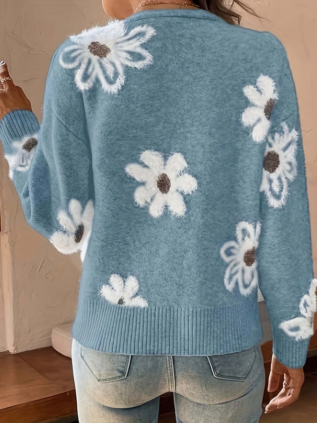 Della I Floral V-Neck Cardigan