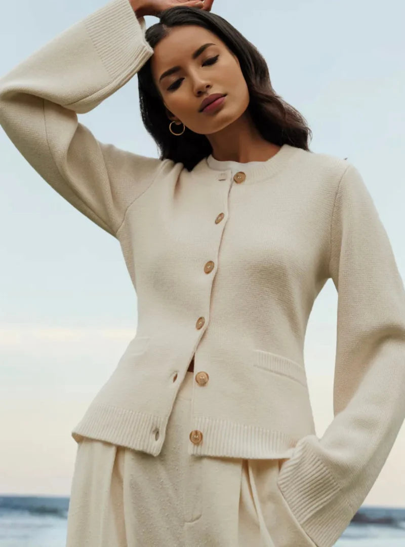 Della I Elegant Comfort Cardigan