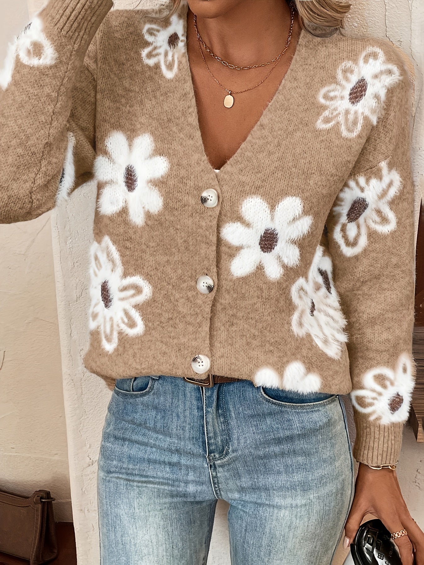 Della I Floral V-Neck Cardigan