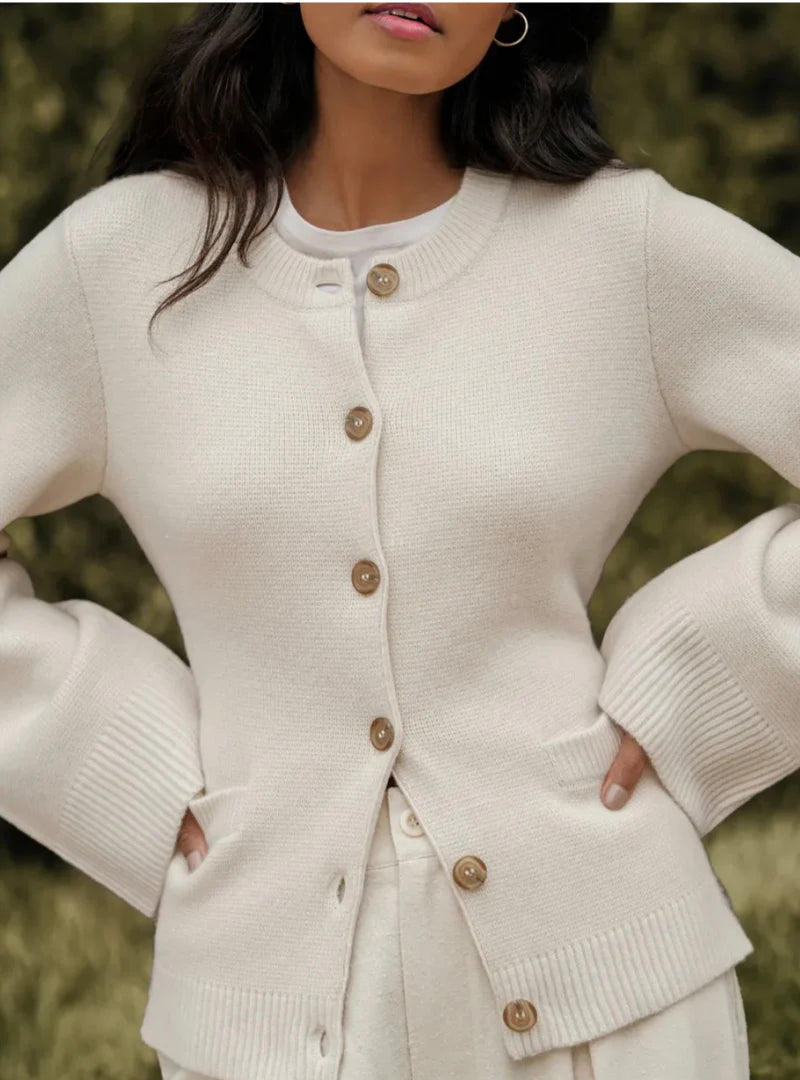 Della I Elegant Comfort Cardigan