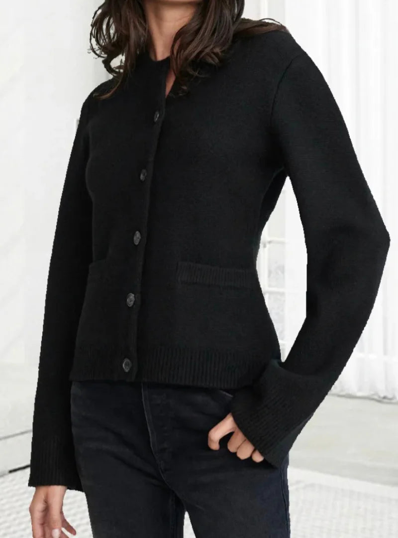Della I Elegant Comfort Cardigan