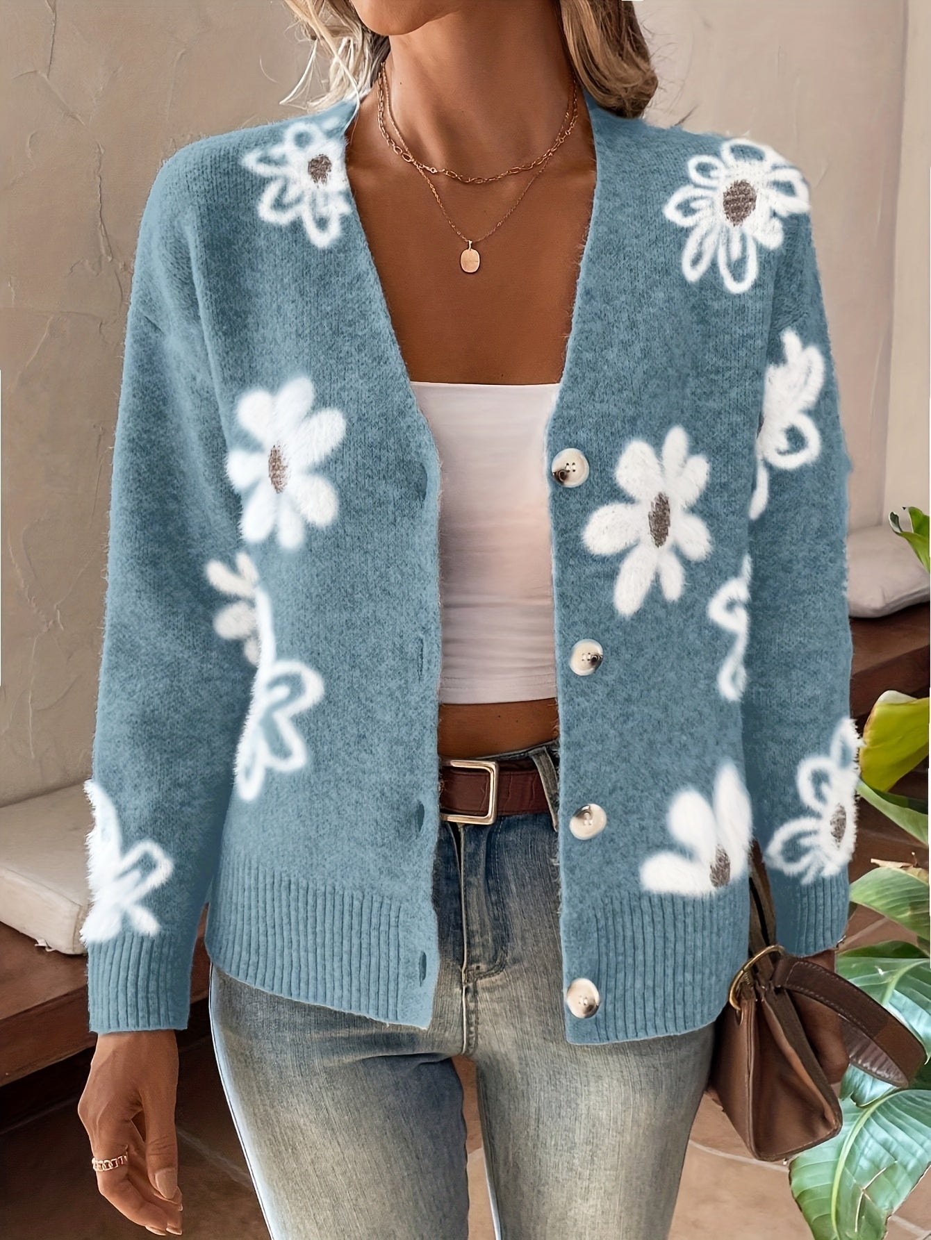 Della I Floral V-Neck Cardigan