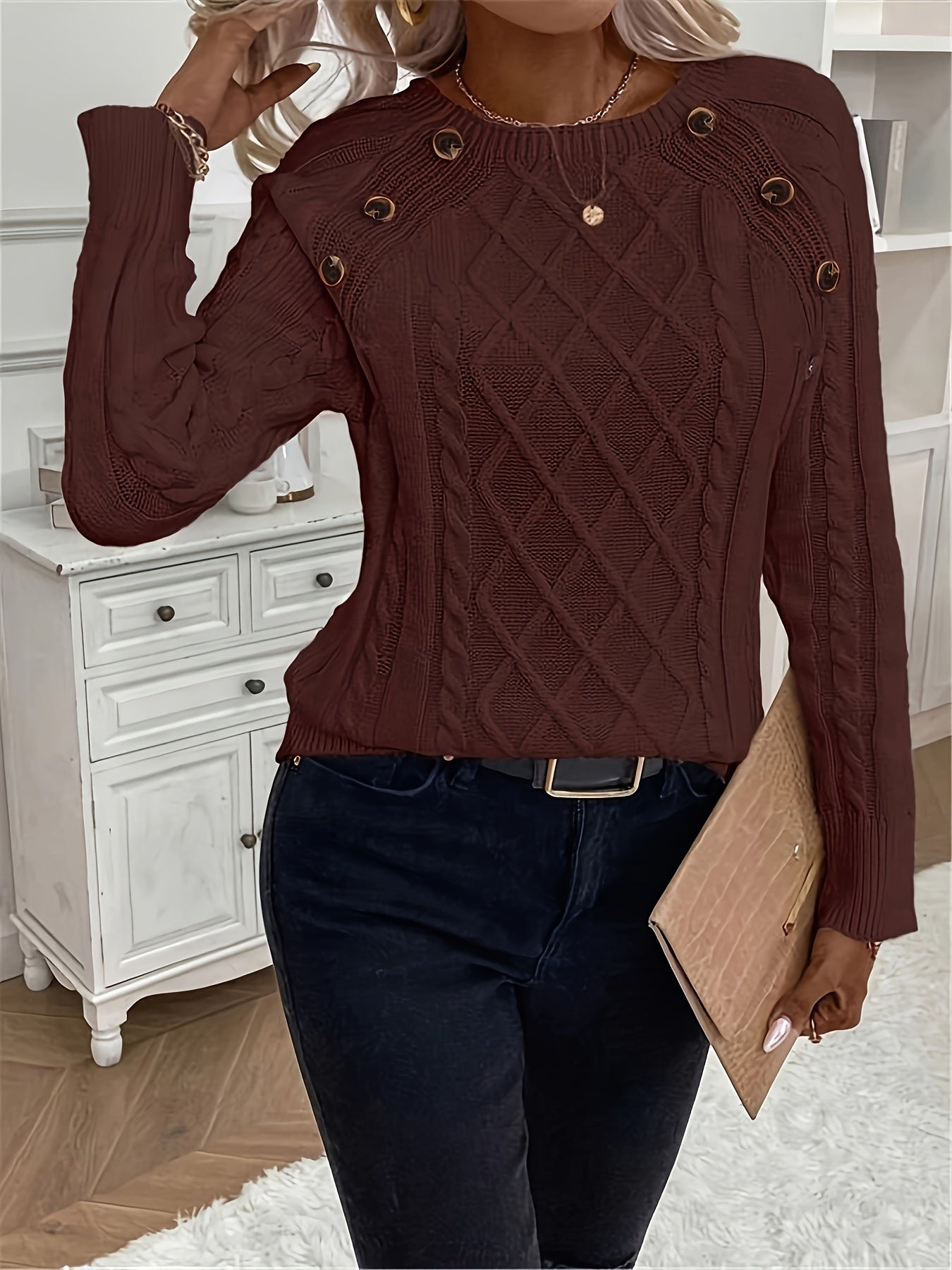 Della I Elegant Cable-Knit Sweater