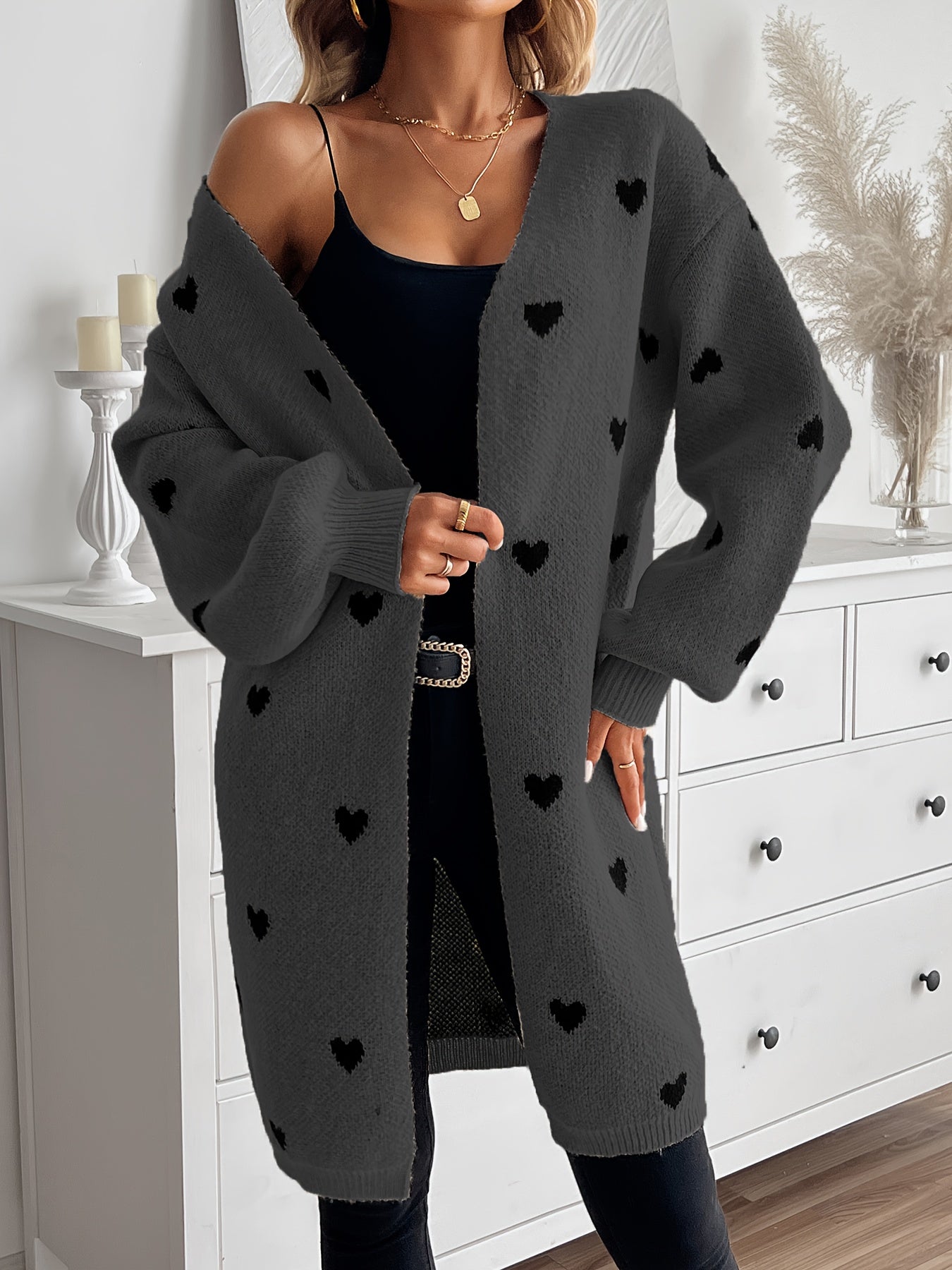Della I Elegant Heart Pattern Cardigan
