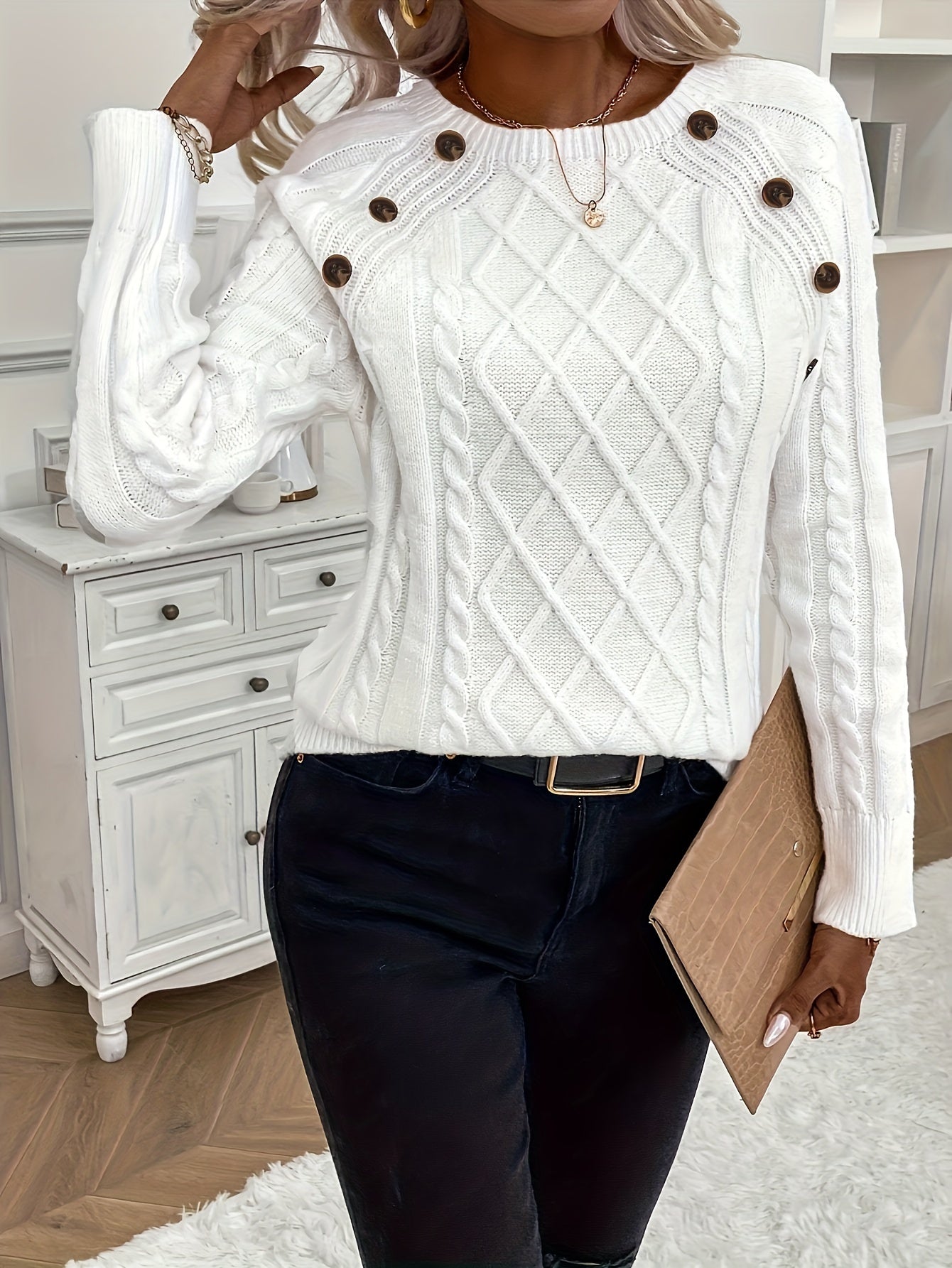 Della I Elegant Cable-Knit Sweater