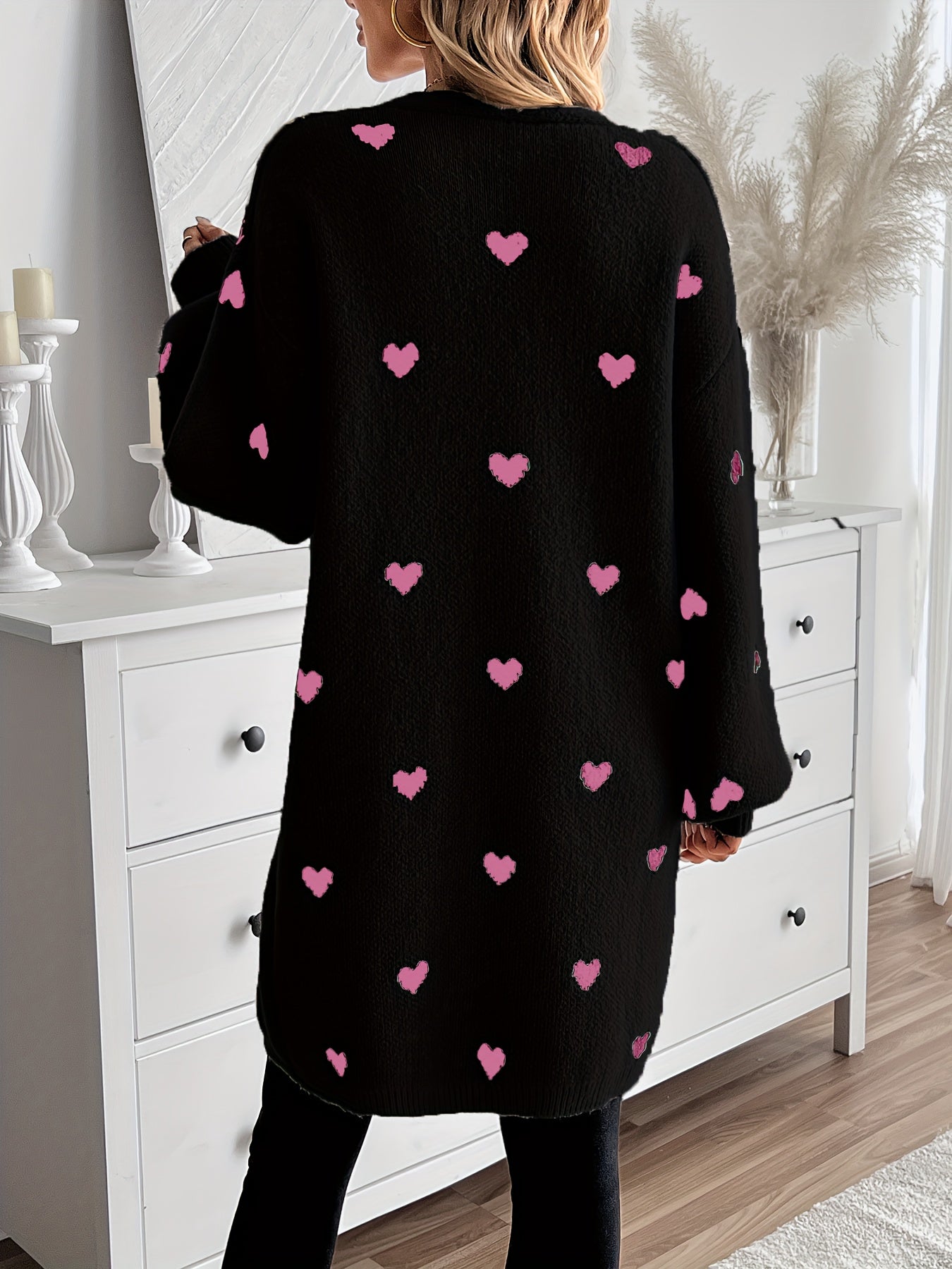 Della I Elegant Heart Pattern Cardigan
