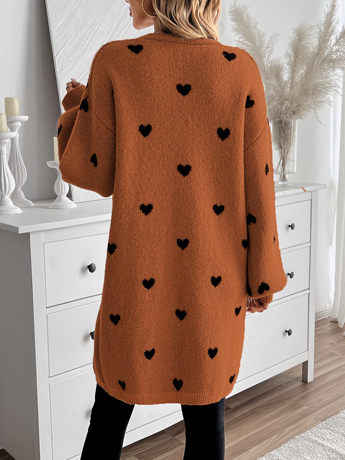 Della I Elegant Heart Pattern Cardigan