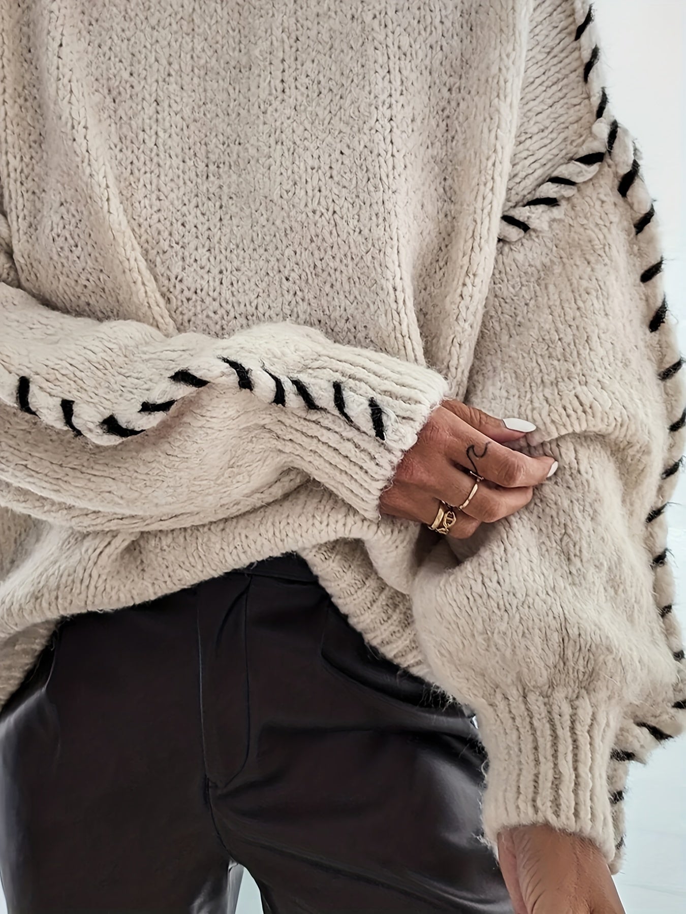 Della I Elegant Knitted Sweater