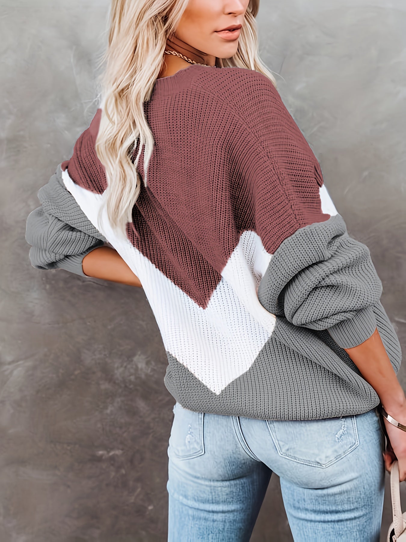 Della I Stylish Knitted Sweater
