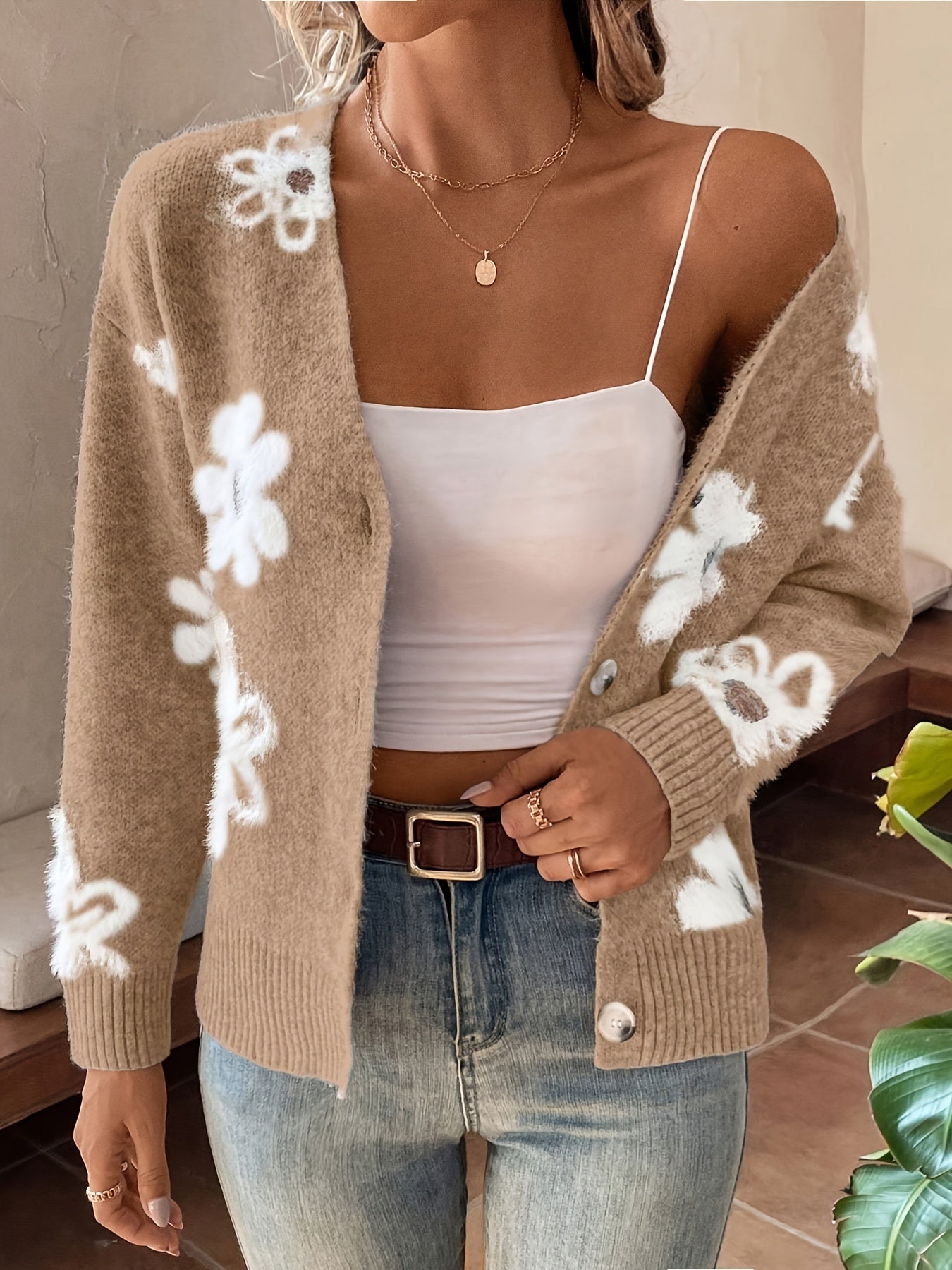 Della I Floral V-Neck Cardigan