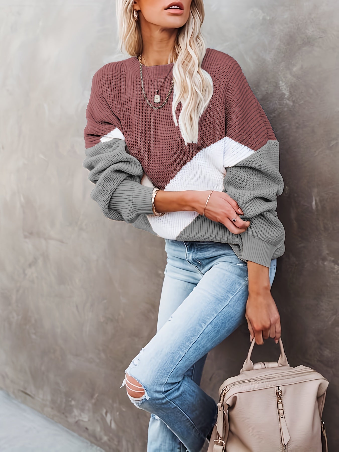 Della I Stylish Knitted Sweater