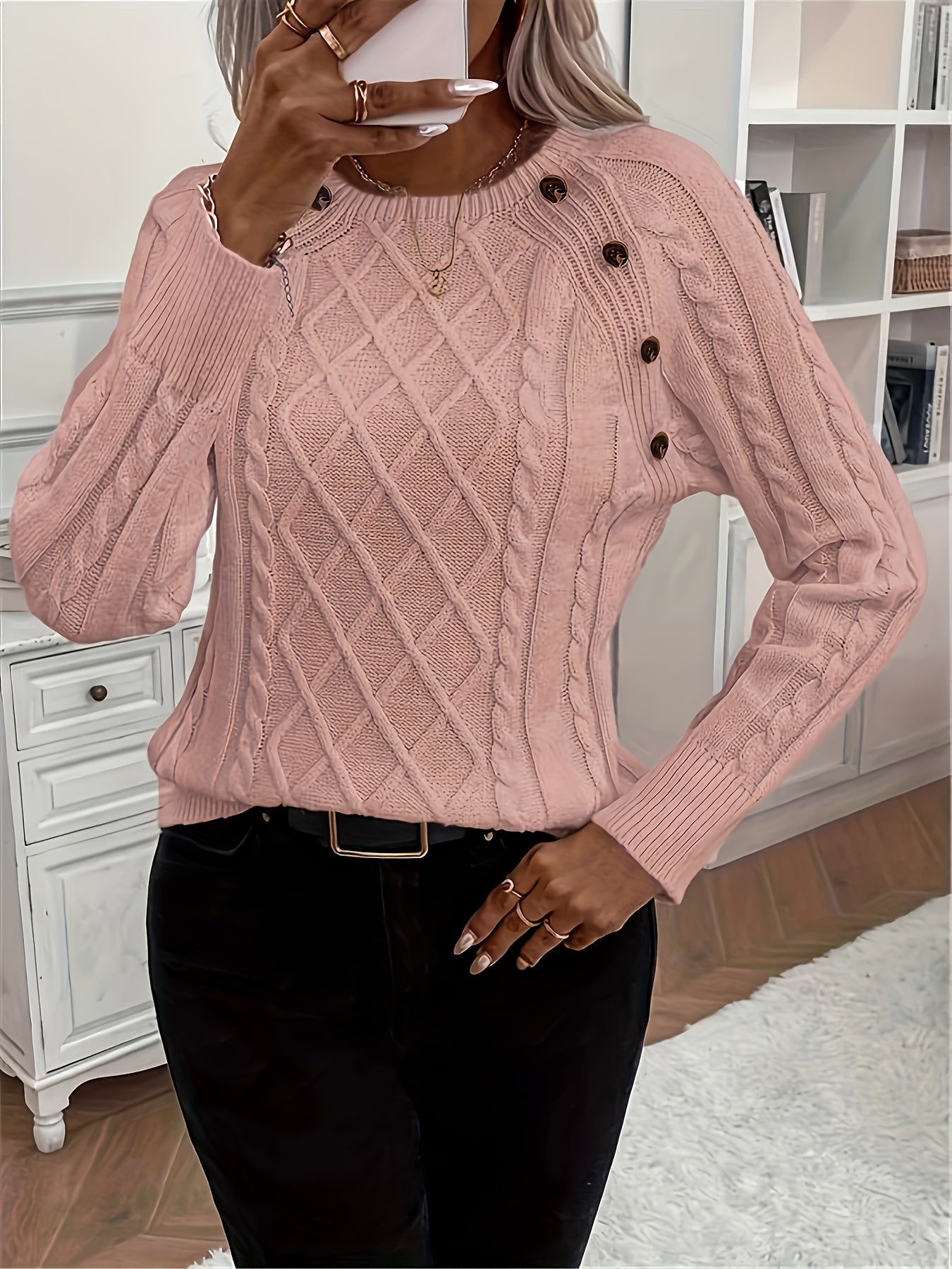 Della I Elegant Cable-Knit Sweater