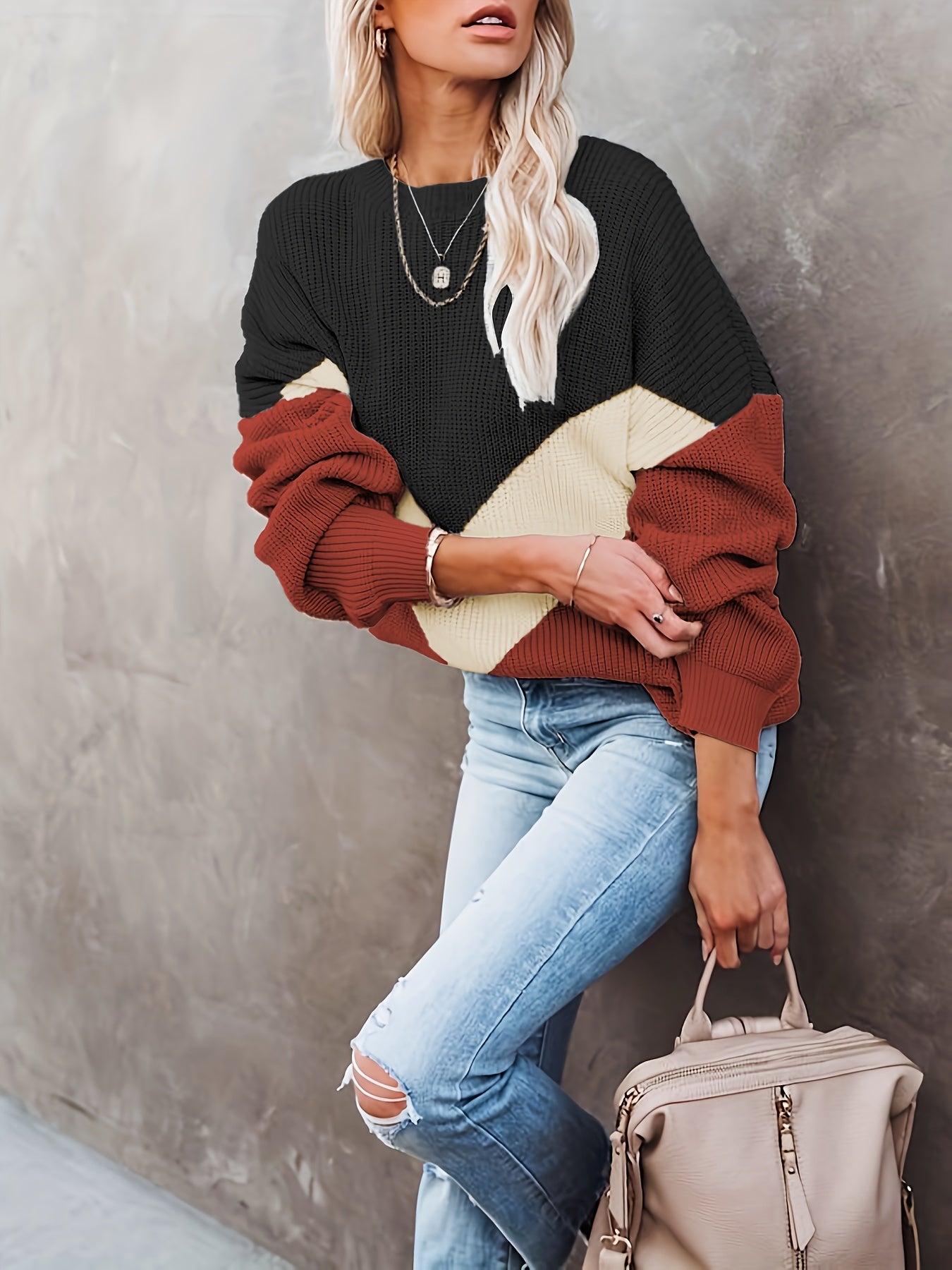 Della I Stylish Knitted Sweater