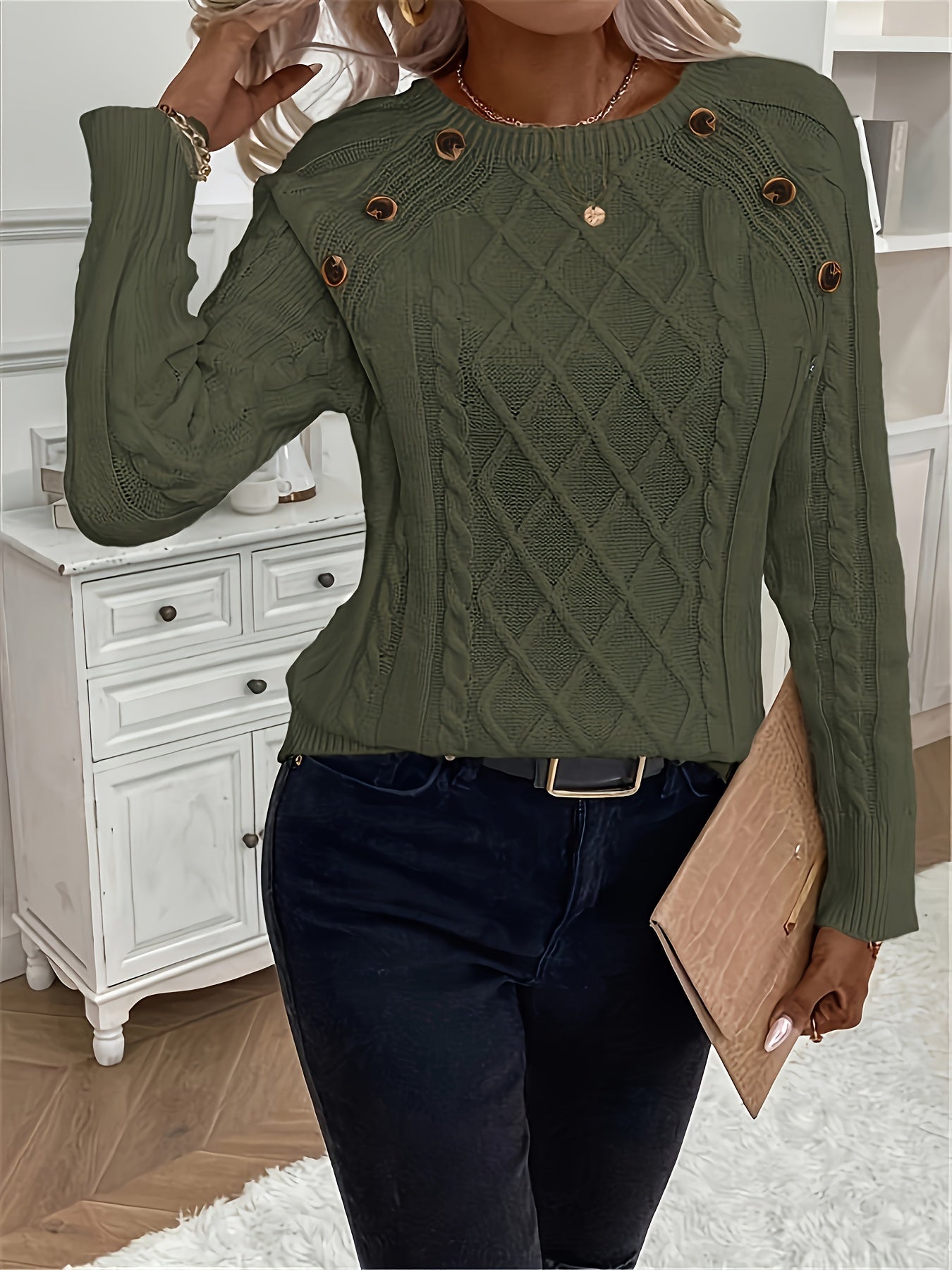 Della I Elegant Cable-Knit Sweater