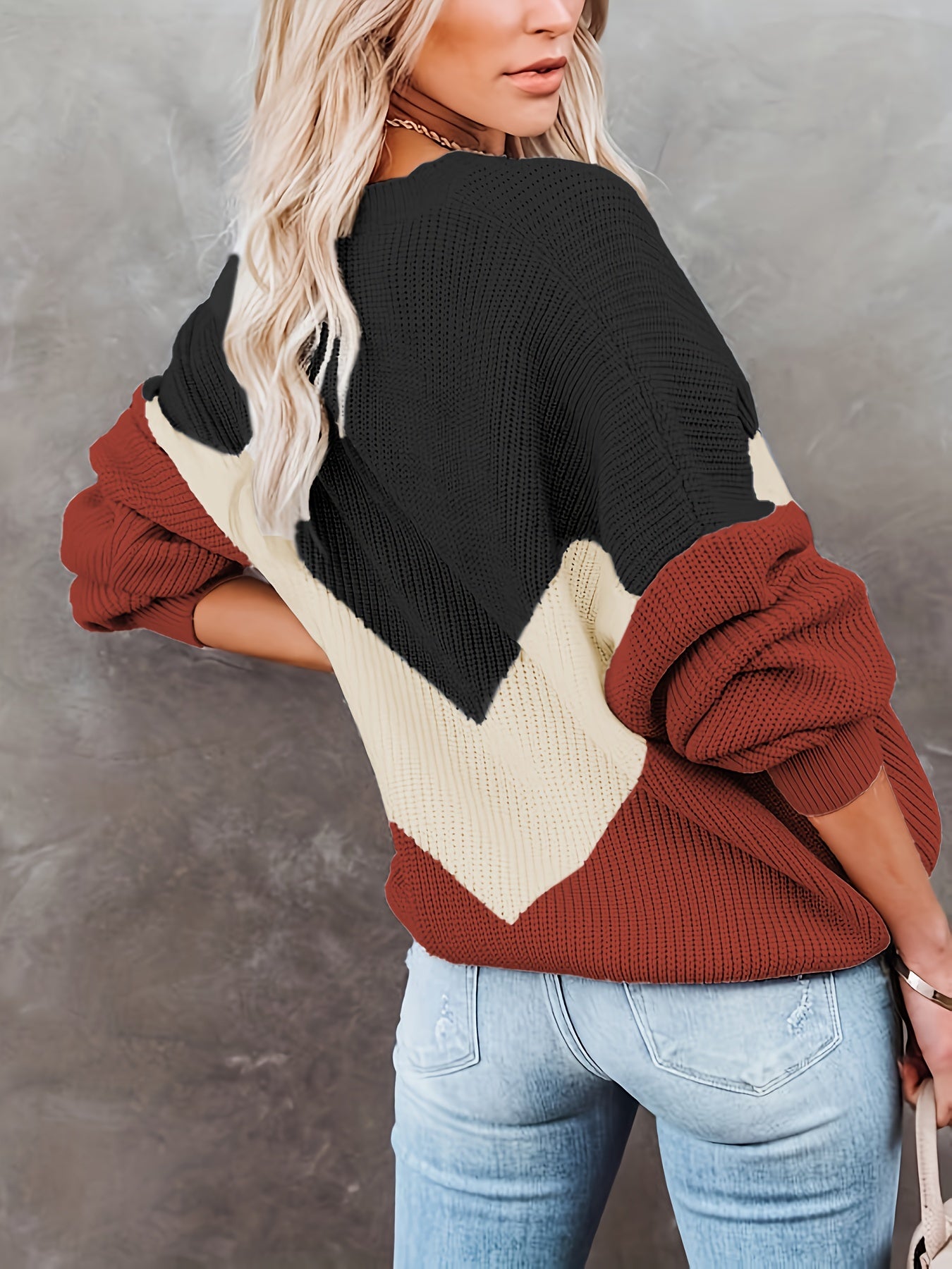 Della I Stylish Knitted Sweater