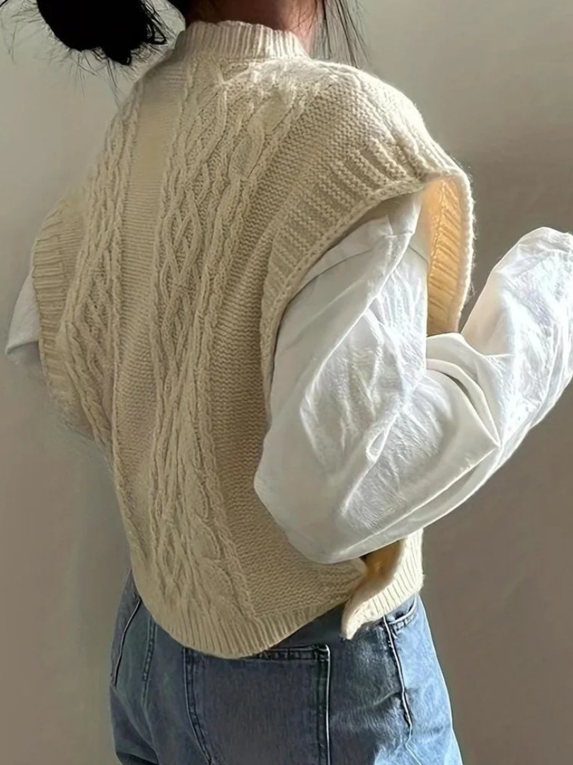 Della I Knitted Sleeveless Cardigan